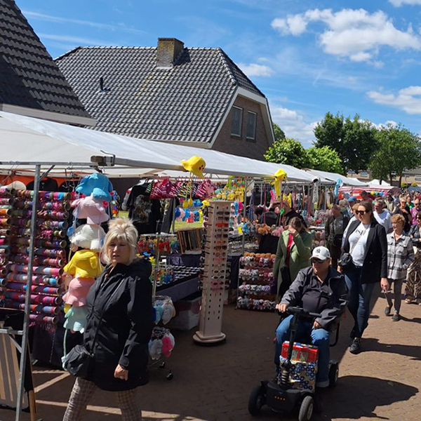 Schrijf je nu in voor een kraam of grond-oppervlakte op onze Hernense Stratenmarkt.